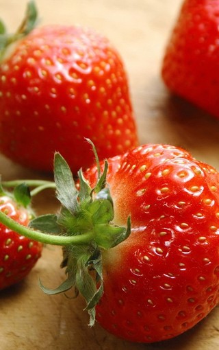 新鲜的草莓手机壁纸(8)