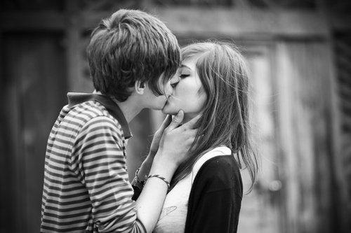 接吻的情侣图片大全(2)