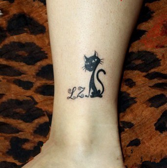 小猫图案的纹身图片