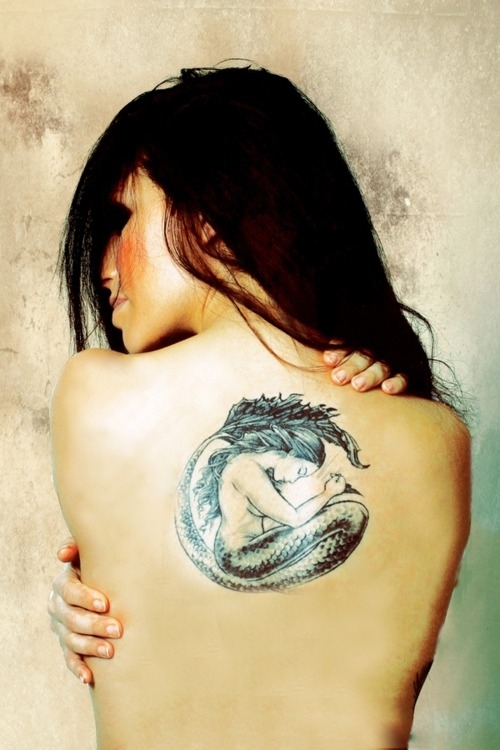 纹身图片女生后背(2)