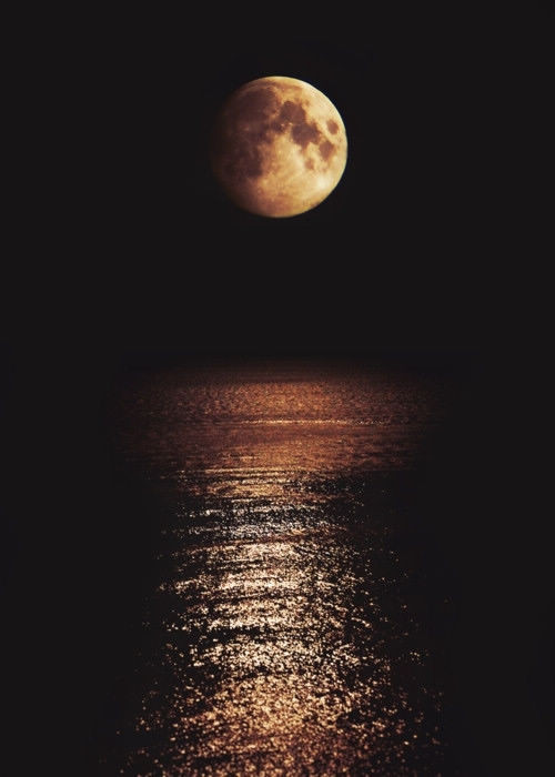 夜晚月亮星空图片