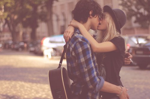 情侣热吻的图片(2)