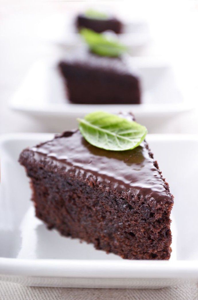 诱人的巧克力蛋糕唯美甜品图片(5)