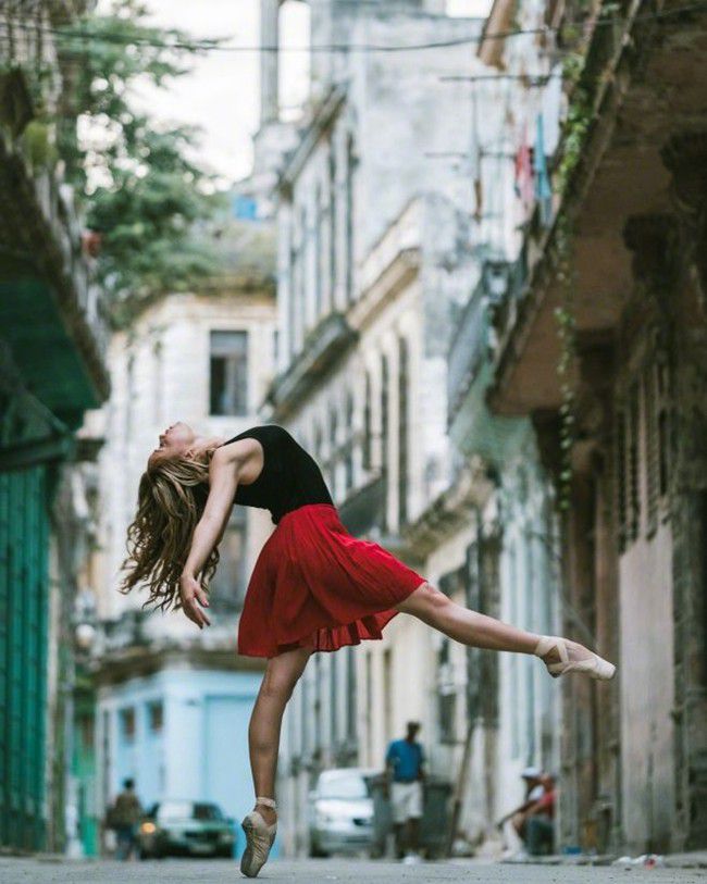 街头舞蹈的芭蕾舞舞者优美摄影图片(7)