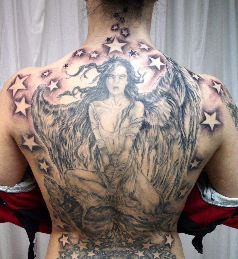 天使纹身背部图案图片