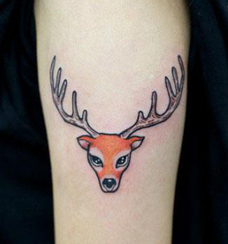 手臂小鹿纹身图案可爱图片