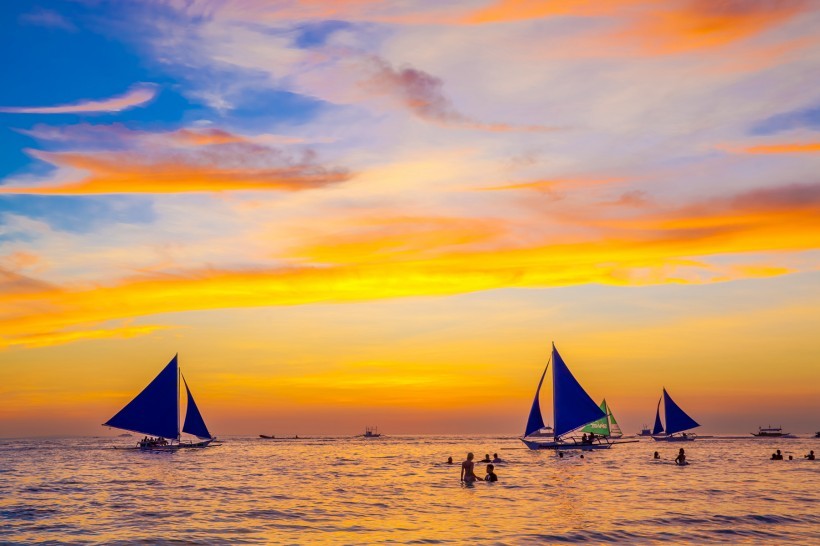 夕阳下最美菲律宾长滩岛风景图片