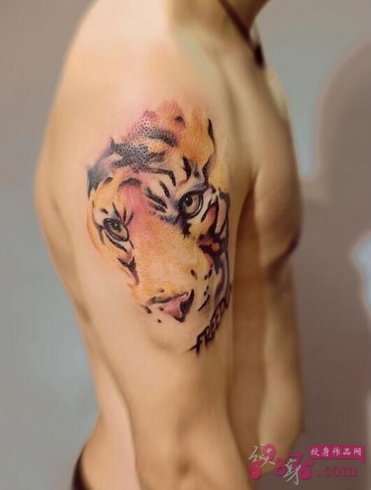 水彩老虎头像手臂纹身图案