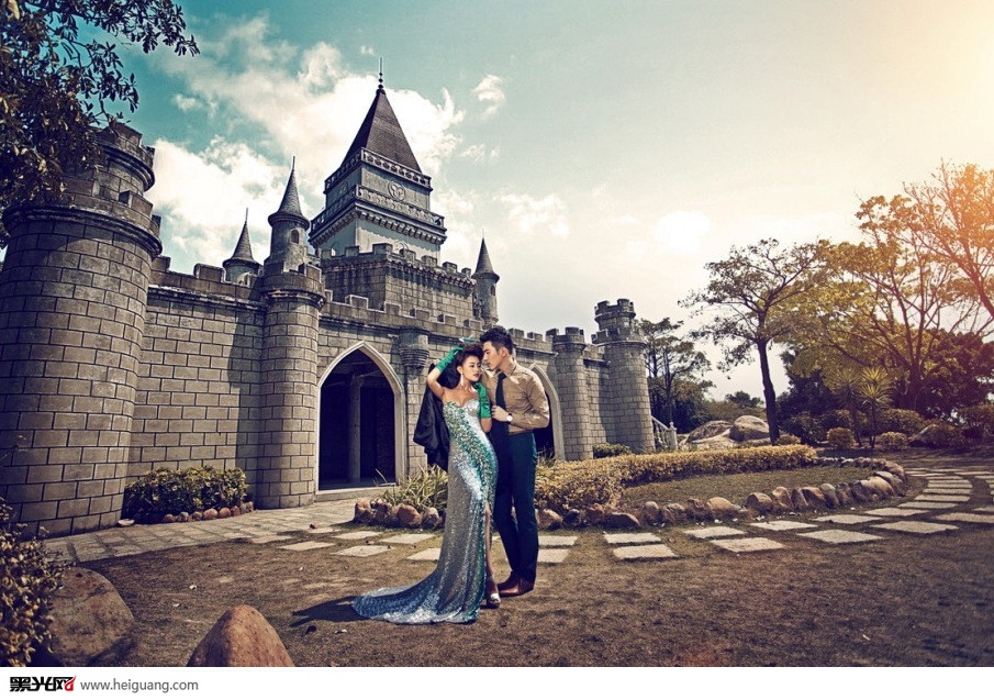 欧美城堡背景婚纱照图片