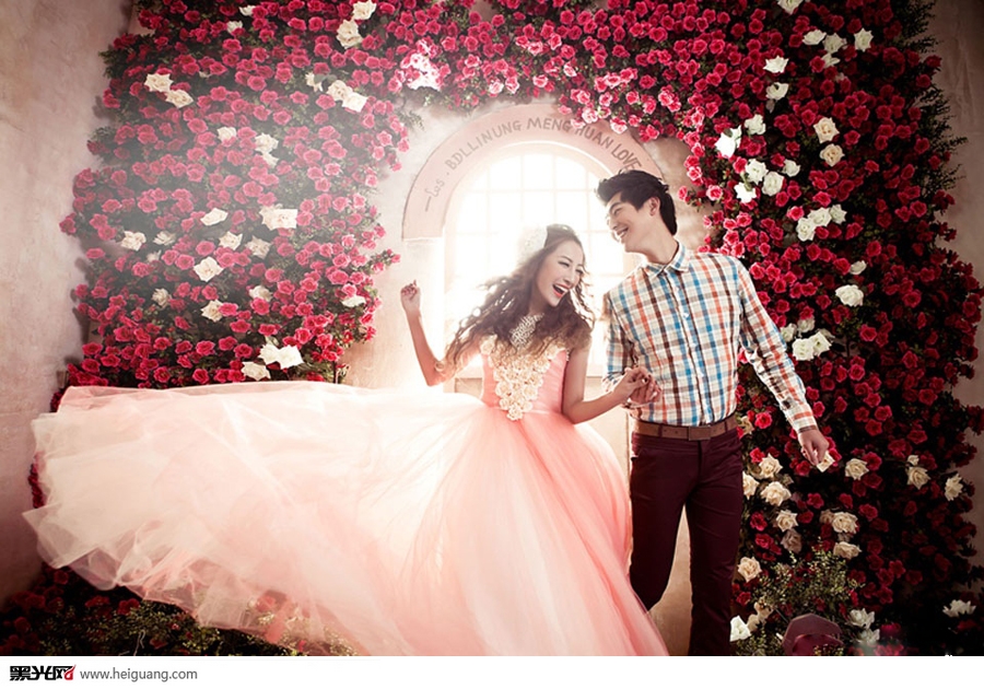 浪漫蔷薇之恋唯美婚纱摄影图片