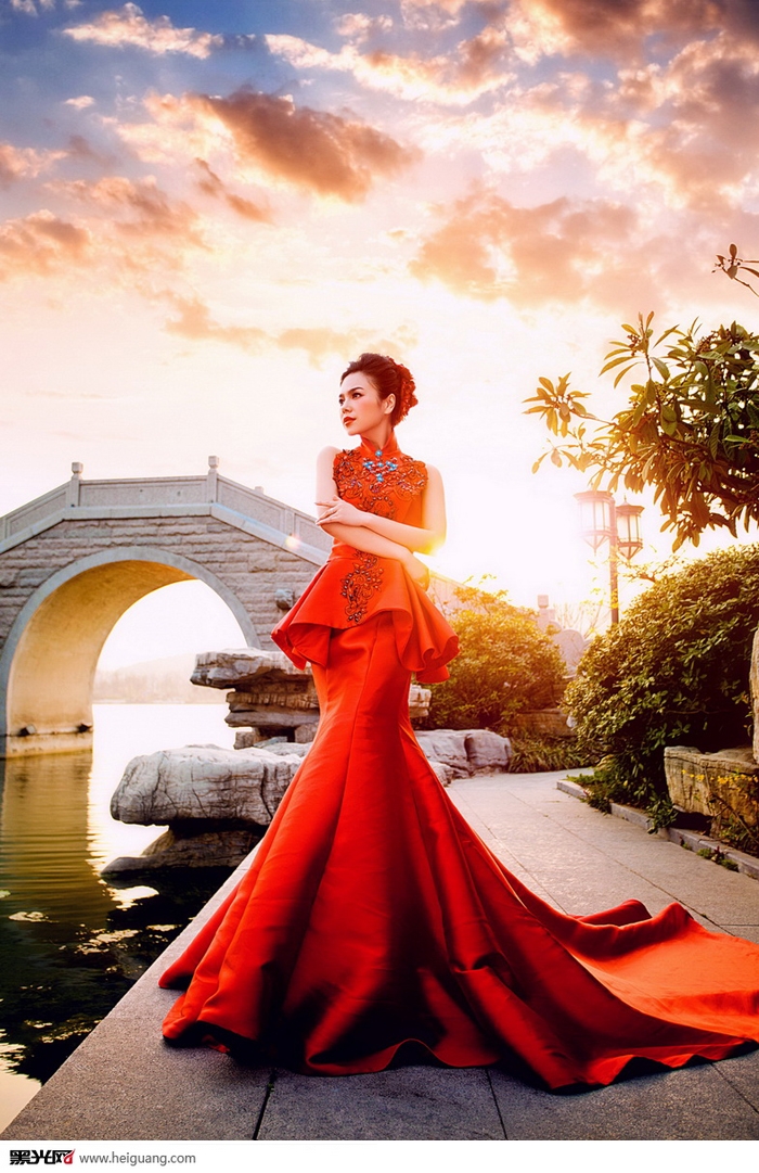 浓郁风情的中国红婚纱照欣赏