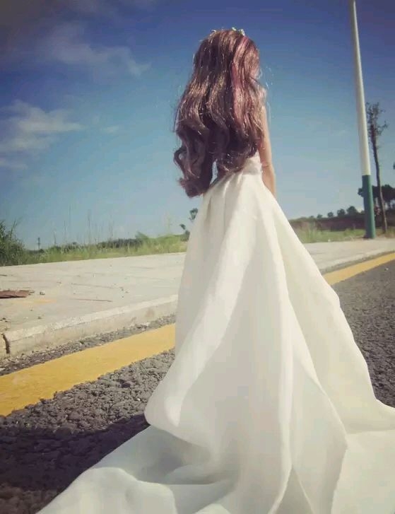 白色婚纱真的很美.
