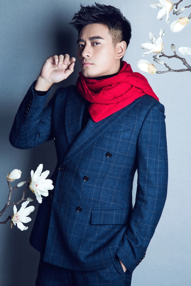 陈龙最新写真装备尽显冬日时尚散发熟男魅力