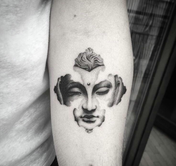 手臂个性创意的男士肖像纹身刺青