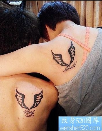 情侣纹身：肩部情侣图腾翅膀纹身图片