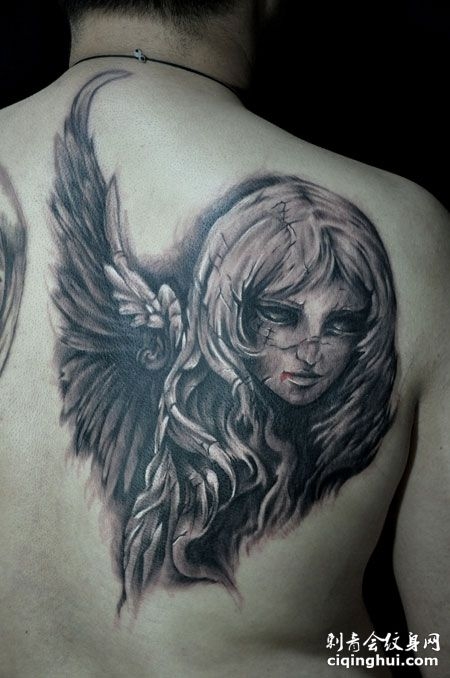 肩部颓废的天使纹身图案