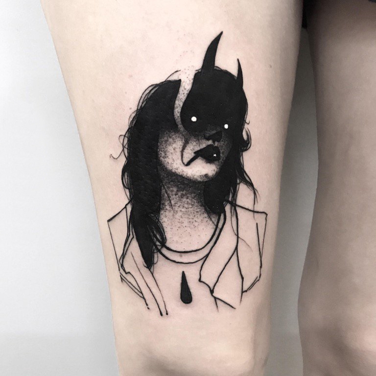 人物肖像纹身 女生大腿上另类的人物肖像纹身图片