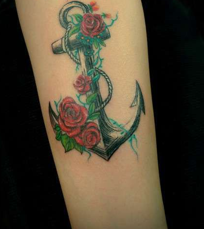 玫瑰船锚彩绘手臂纹身图案