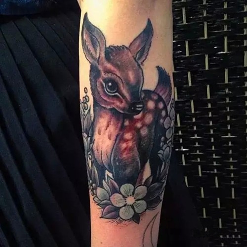 心若小鹿--时尚手臂纹身