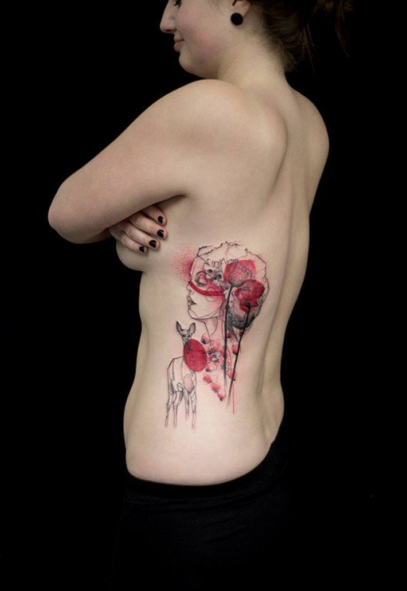 女性侧腰部抽象美女纹身图案