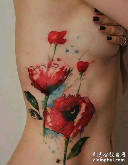 侧腰性感的罂粟花纹身图案