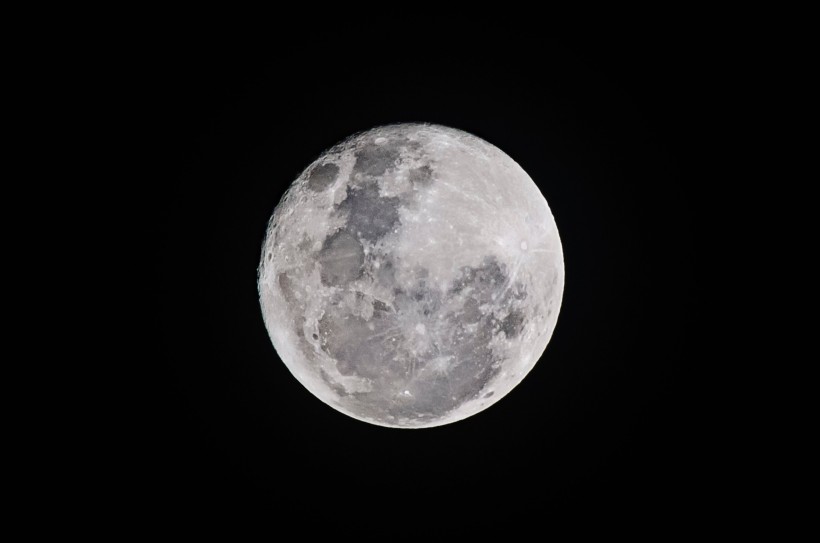 空中的月亮 风景图片(4)
