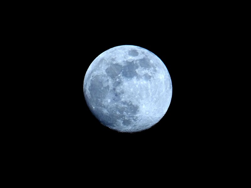 空中的月亮 风景图片(2)