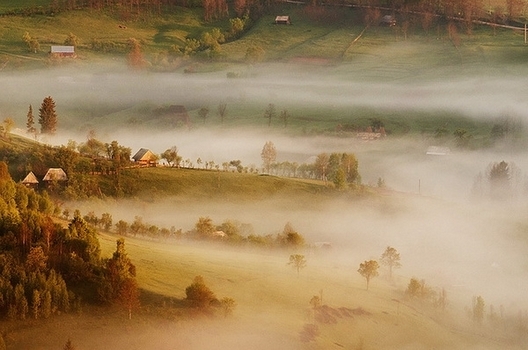 梦幻云烟罗马尼亚风景壁纸 唯美壮丽自然风光图片(7)