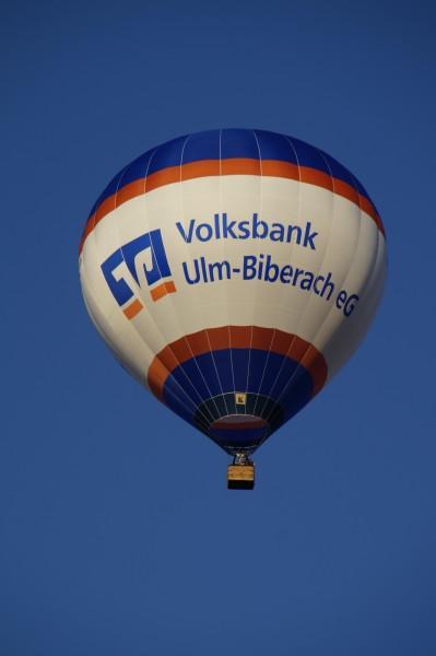 飘荡在高空中的热气球图片(6)