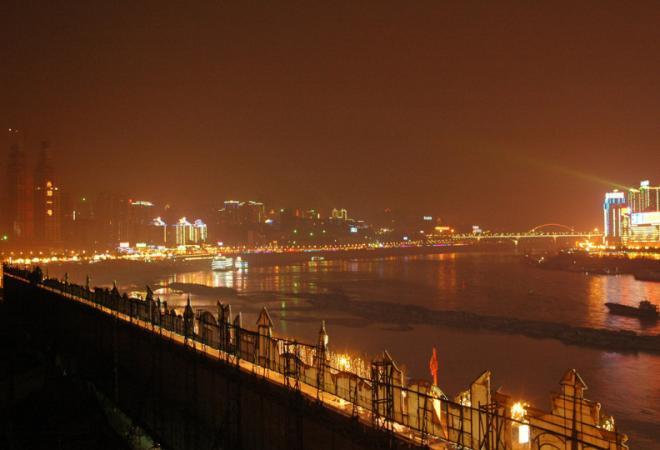 南宁江边夜景图片，叫心计，装上不知足，叫欲望
