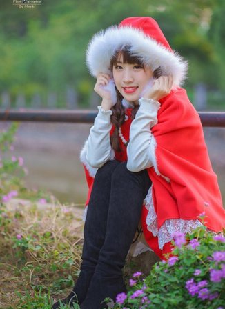日本小清新美女户外照 日本笑容甜美美女图片(11)