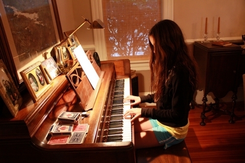 喜欢钢琴那恬静的声音(8)