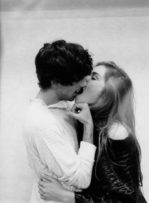 亲密情侣接吻图片(6)