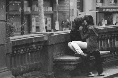 亲密情侣接吻图片(7)