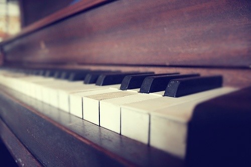 弹钢琴图片大全唯美(5)