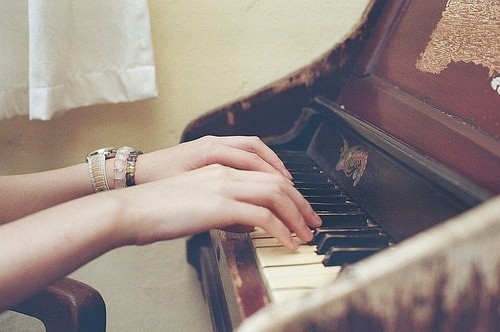 弹钢琴图片大全唯美(3)