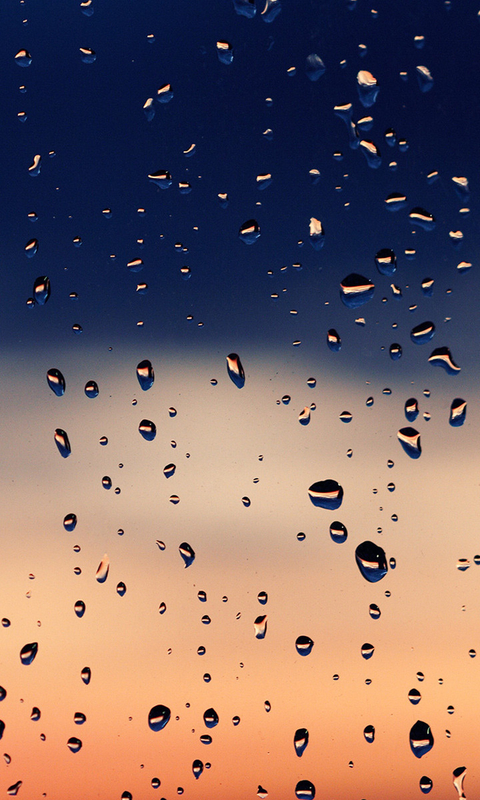 雨滴图片唯美 雨滴在玻璃上的图片