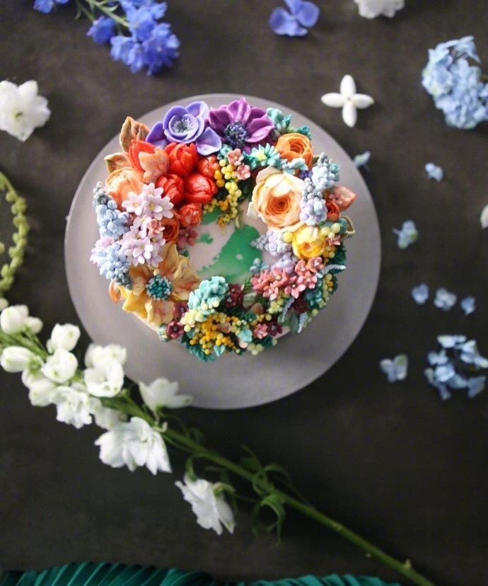 盛开在蛋糕上的花朵 创意花艺蛋糕图片(6)