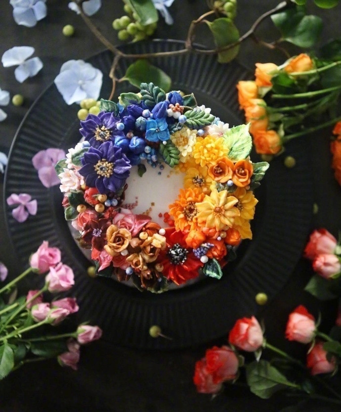 盛开在蛋糕上的花朵 创意花艺蛋糕图片(8)