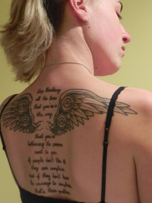 性感女郎后背翅膀纹身图案大全