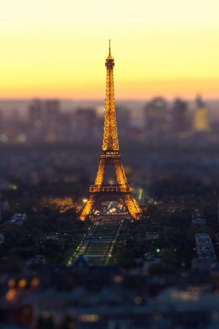 巴黎埃菲尔铁塔高清风景图片