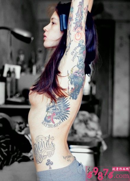 龙纹身大图片 龙纹身的女孩刺青高清大图欣赏