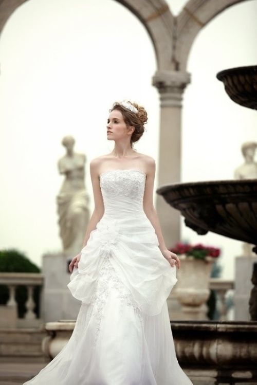 穿最美丽的婚纱,做最幸福的新娘。