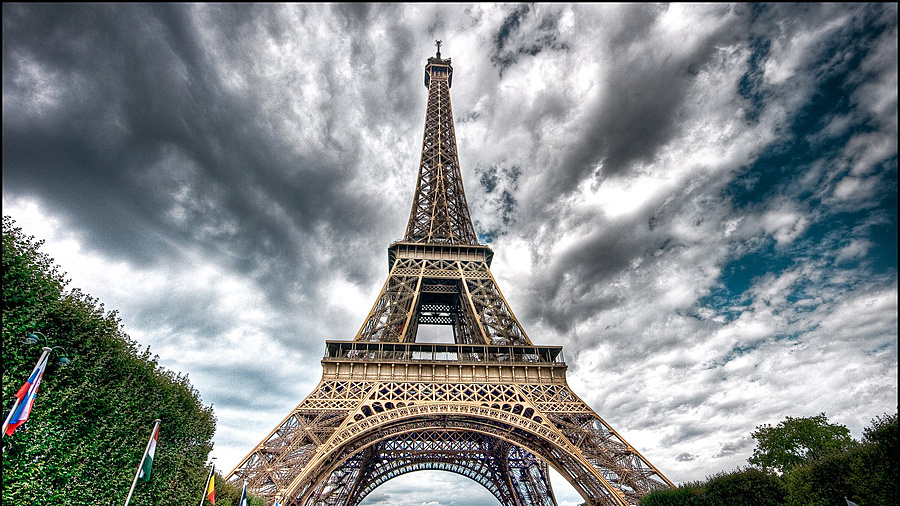 法国埃菲尔铁塔唯美桌面壁纸