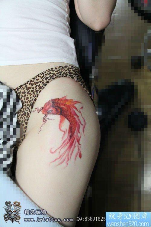 在身上纹鱼的纹身好看吗-好看的鱼纹身图案大全(4)
