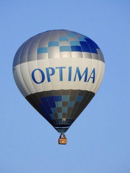 飘荡在高空中的热气球图片(9)