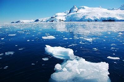 冰川融化：冰川消融白色警钟