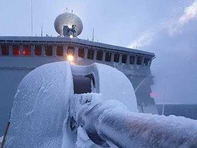丹麦军舰“冰棍”图片