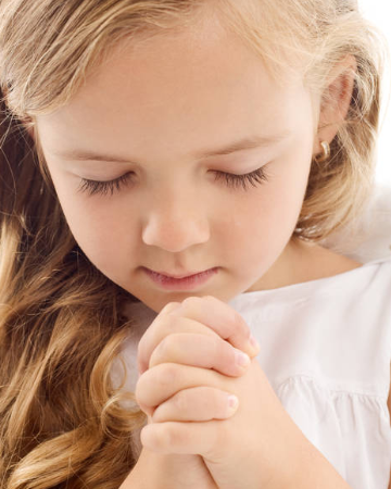 小女孩祈祷唯美图片(2)