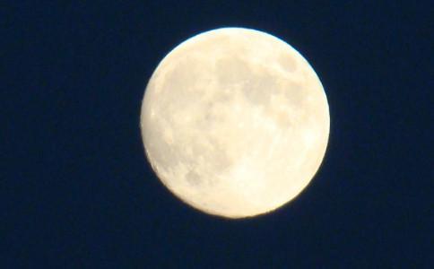 十五的月亮唯美图片,又大又圆